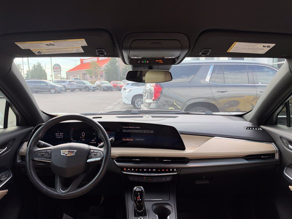 Used 2024 Cadillac XT4 Premium Luxury FWD image 18