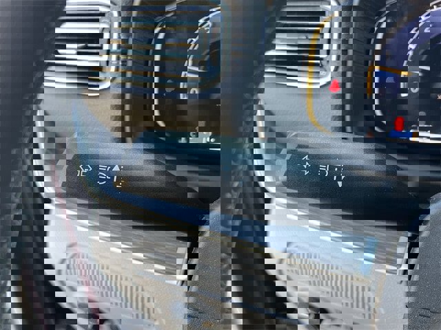 Used 2024 Jeep Wagoneer L Series II image 24