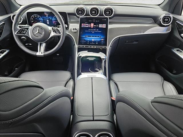 Used 2026 Mercedes-Benz GLC 300 image 16