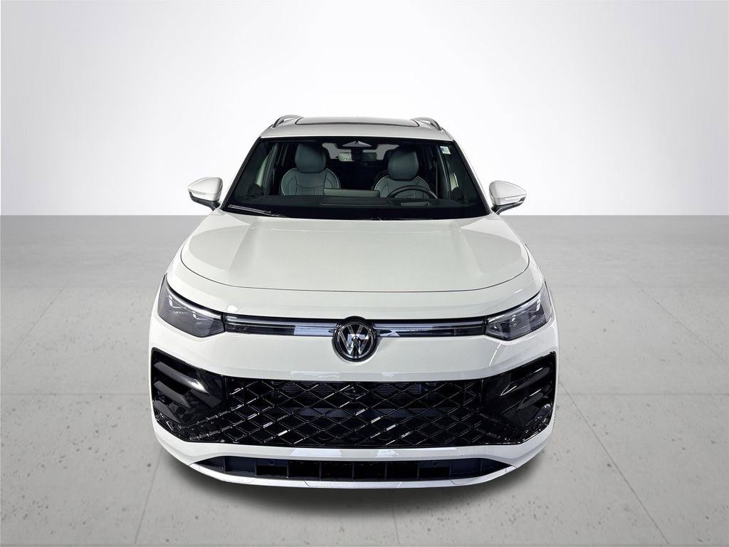 New 2026 Volkswagen Tiguan SEL R-Line image 3