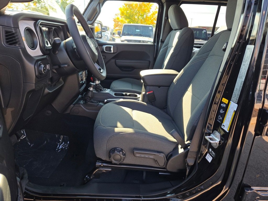 New 2026 Jeep Gladiator Sport image 24