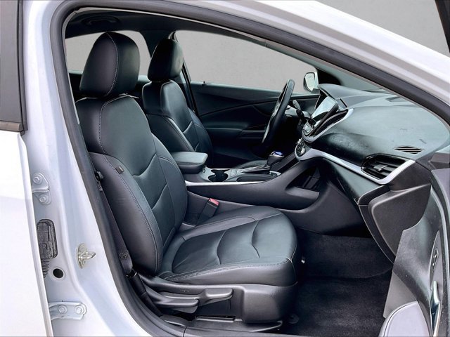 Used 2017 Chevrolet Volt LT w/ Comfort Package FWD image 9