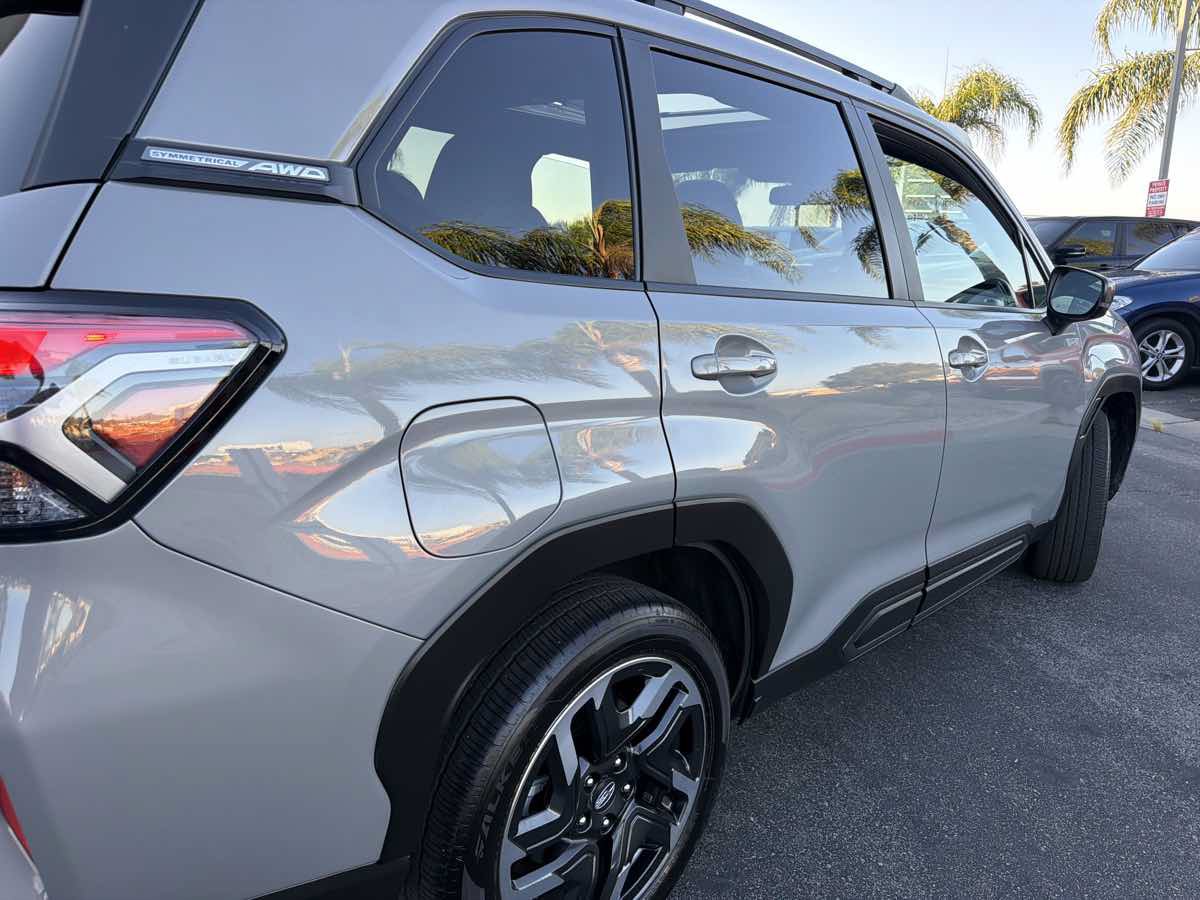 Used 2025 Subaru Forester Limited AWD/4WD image 12