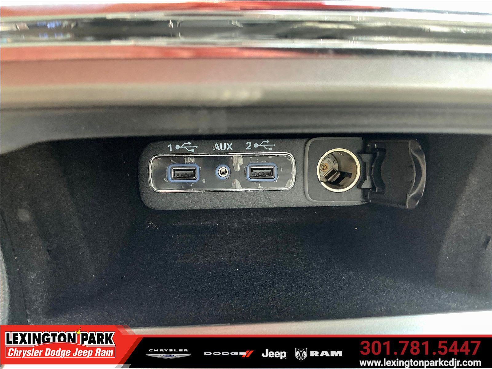 Used 2018 Jeep Grand Cherokee Altitude AWD/4WD image 15