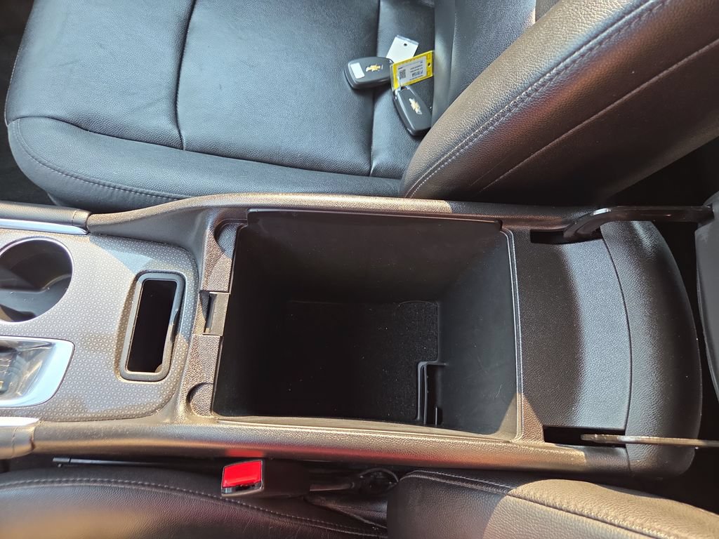 Certified 2017 Chevrolet Malibu LT w/ Leather Package FWD image 23