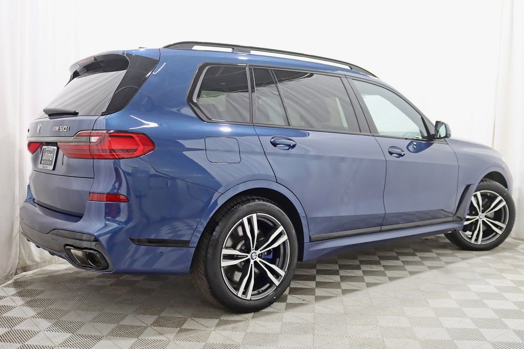 Used 2022 BMW X7 M50i image 9