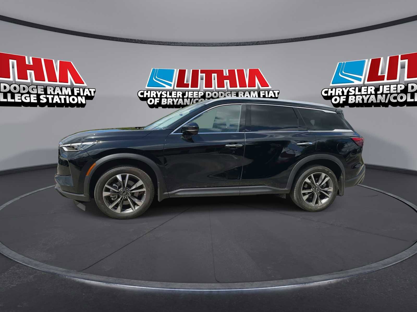 Used 2023 INFINITI QX60 Luxe image 4