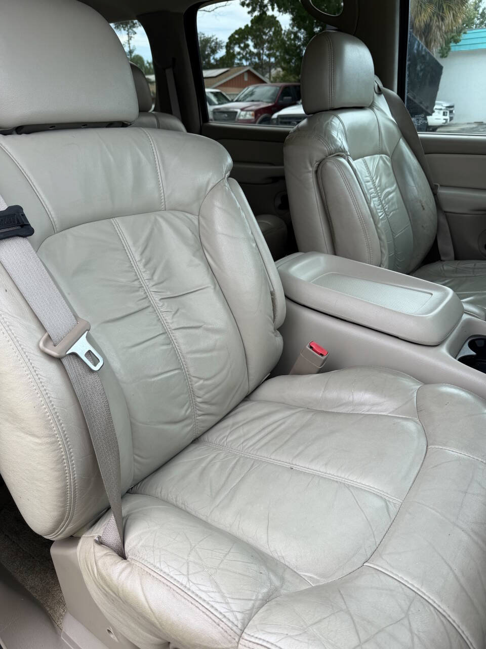 Used 2002 Chevrolet Suburban LT RWD image 8
