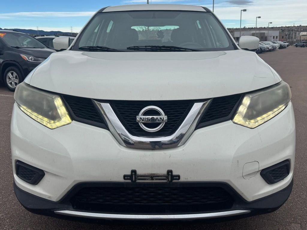 Used 2016 Nissan Rogue S image 2