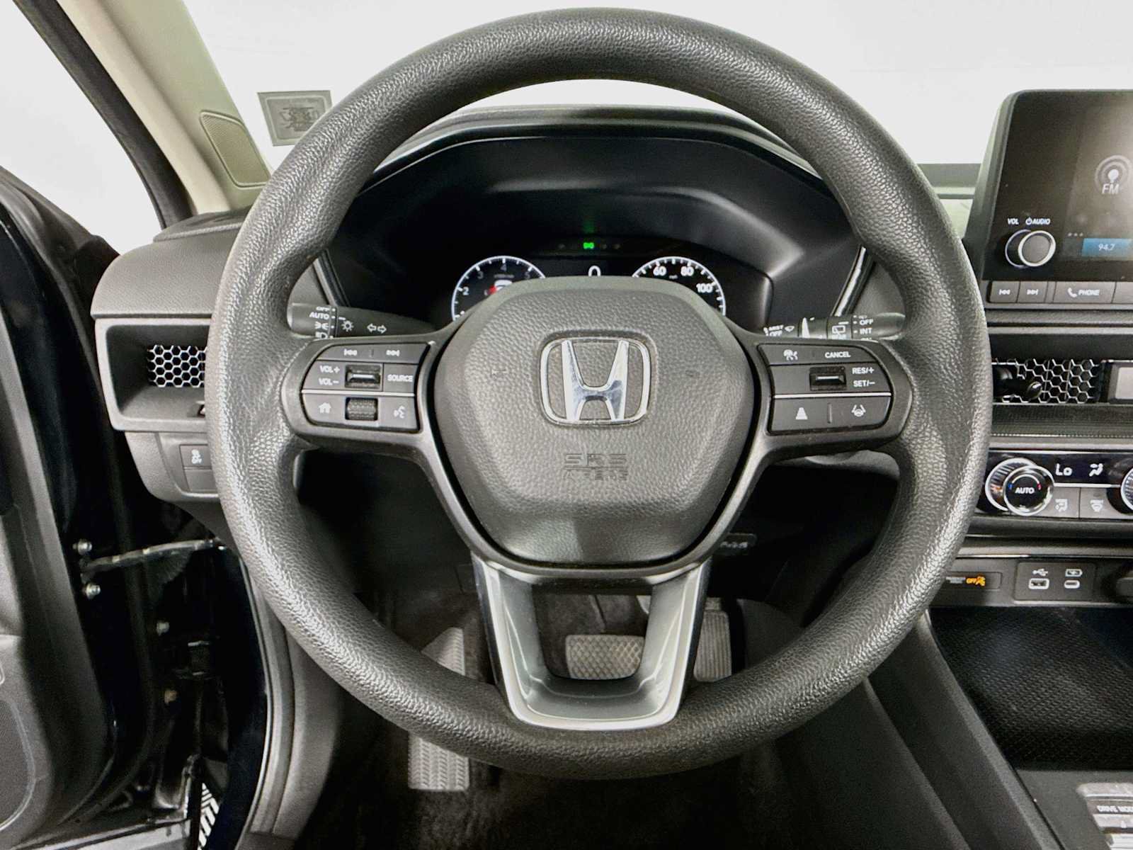 Used 2025 Honda CR-V EX image 11