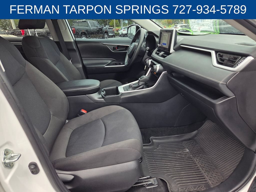 Used 2024 Toyota RAV4 LE AWD/4WD image 20