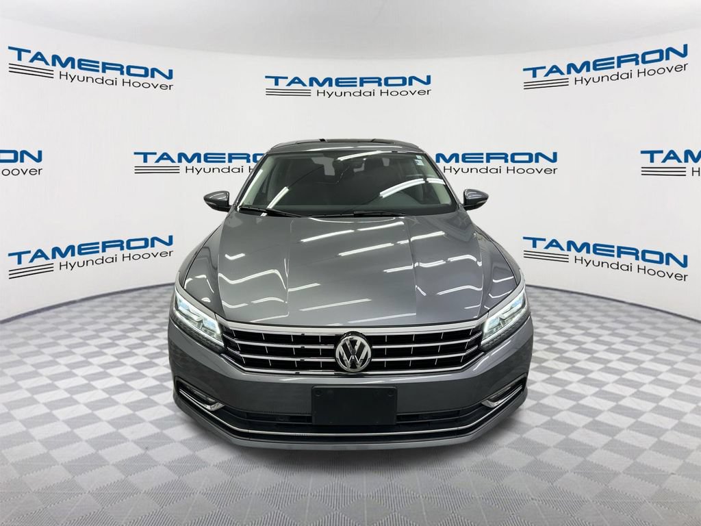 Used 2018 Volkswagen Passat 2.0T SE FWD image 8