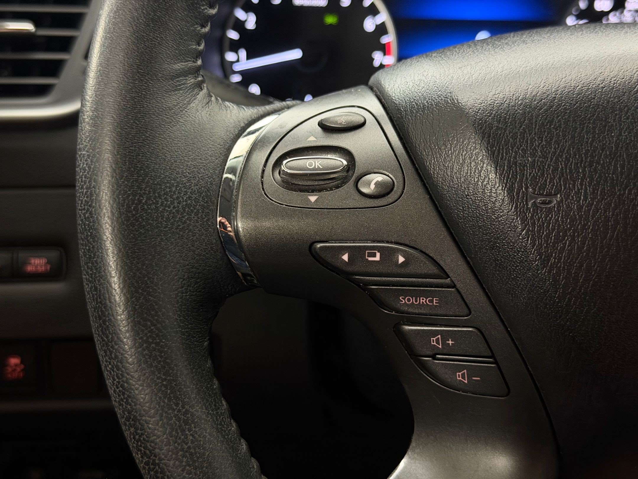 Used 2019 Nissan Murano SV FWD image 16
