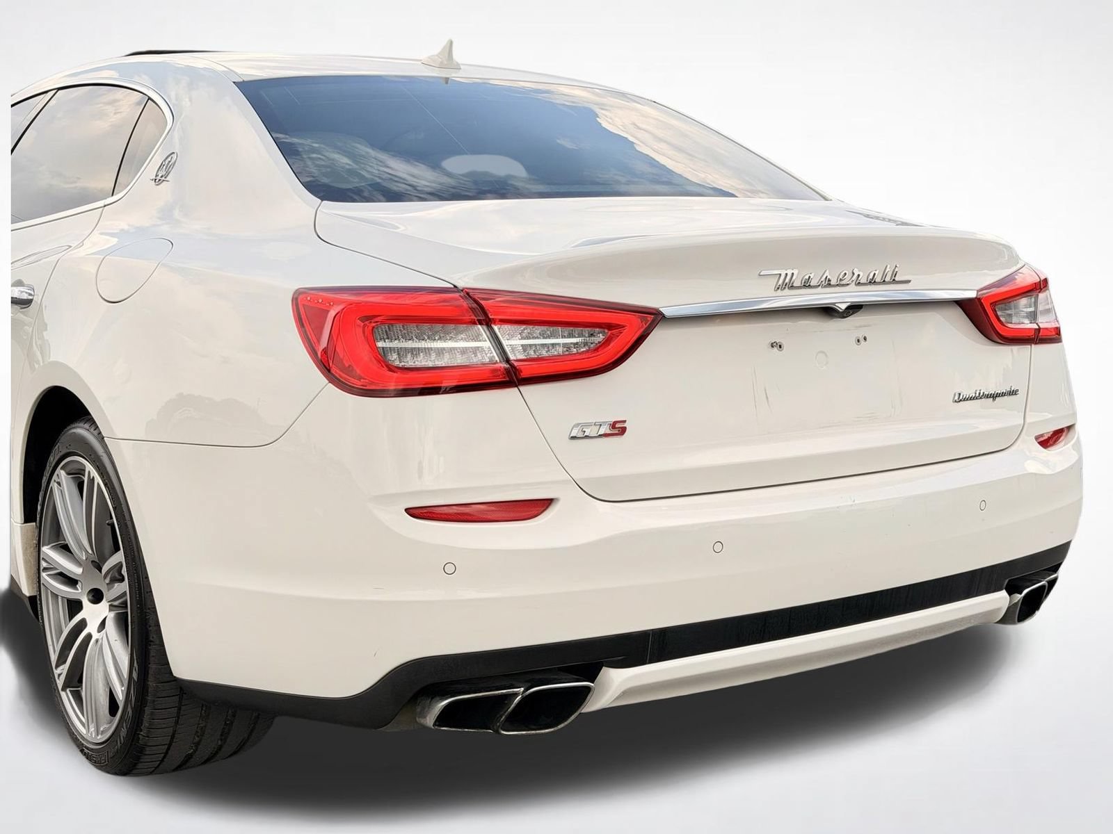Used 2014 Maserati Quattroporte GTS RWD image 3