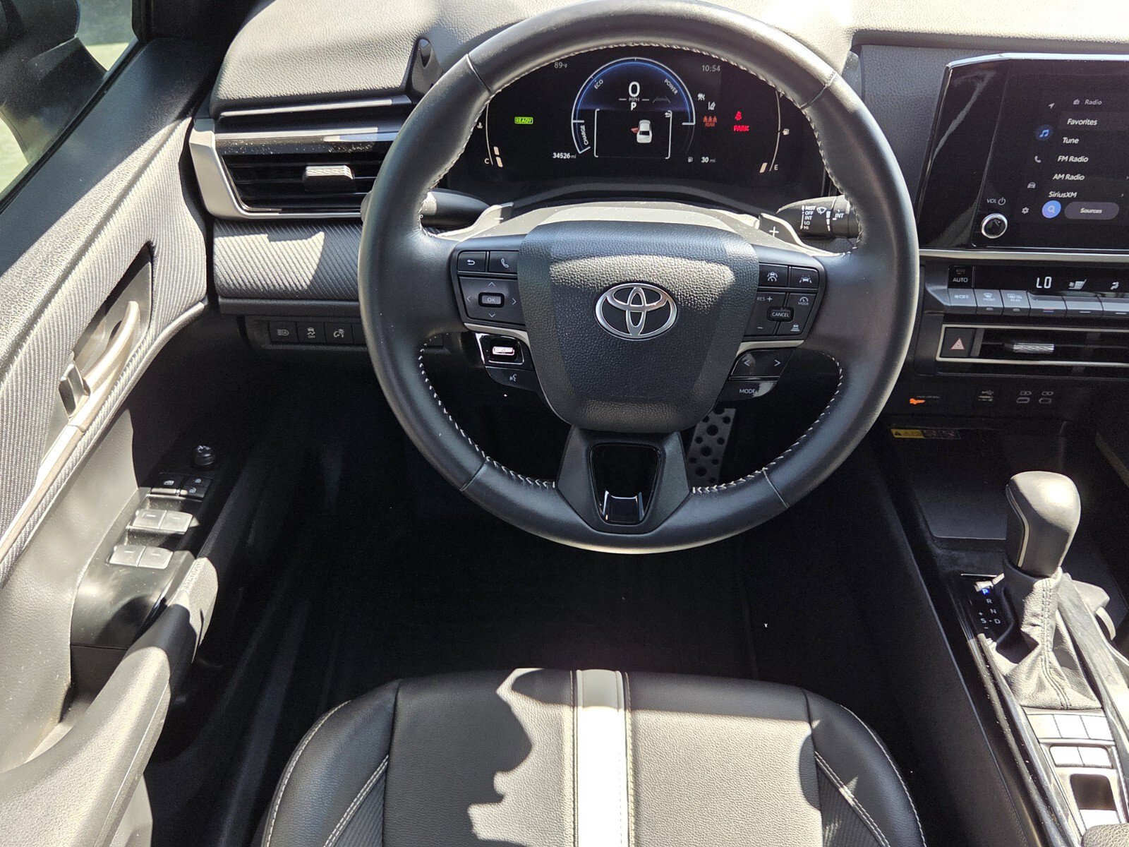 Used 2025 Toyota Camry SE image 6