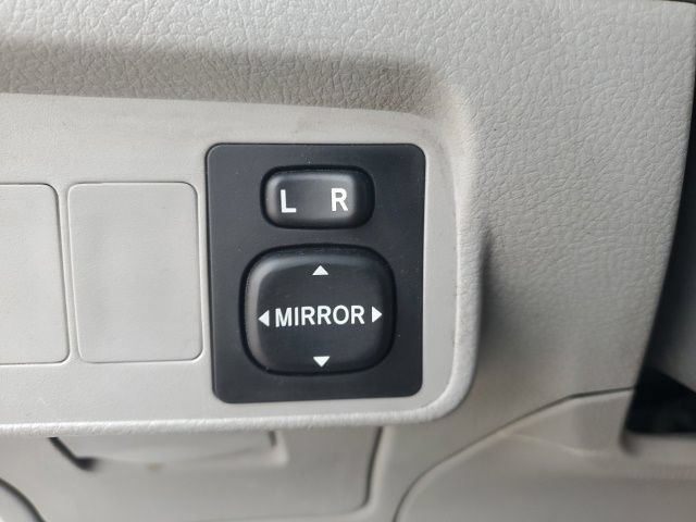 Used 2009 Toyota Corolla FWD image 9