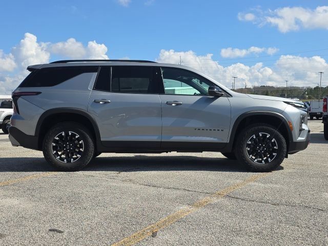 Used 2024 Chevrolet Traverse Z71 image 6