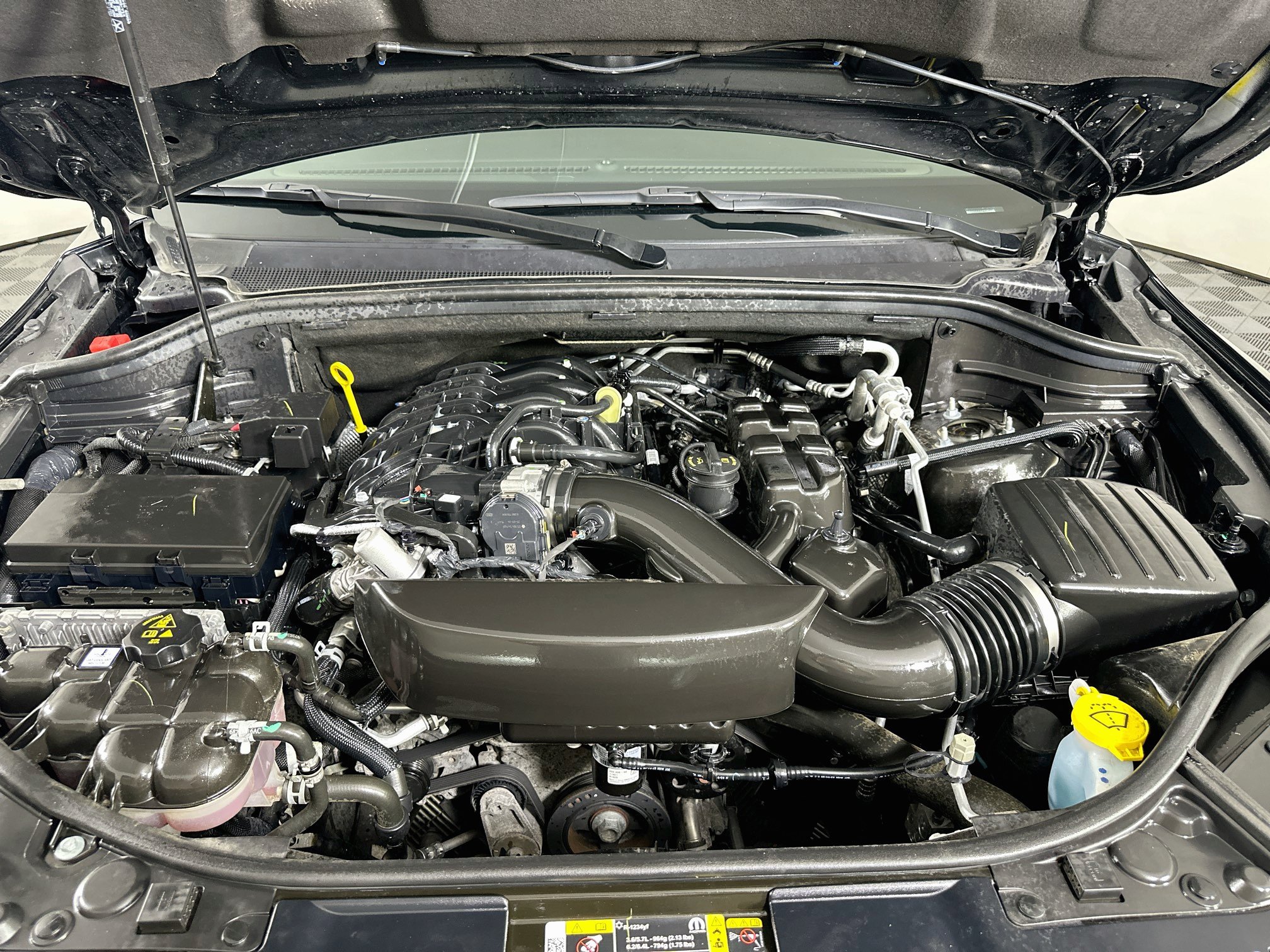 Used 2025 Dodge Durango GT RWD image 36