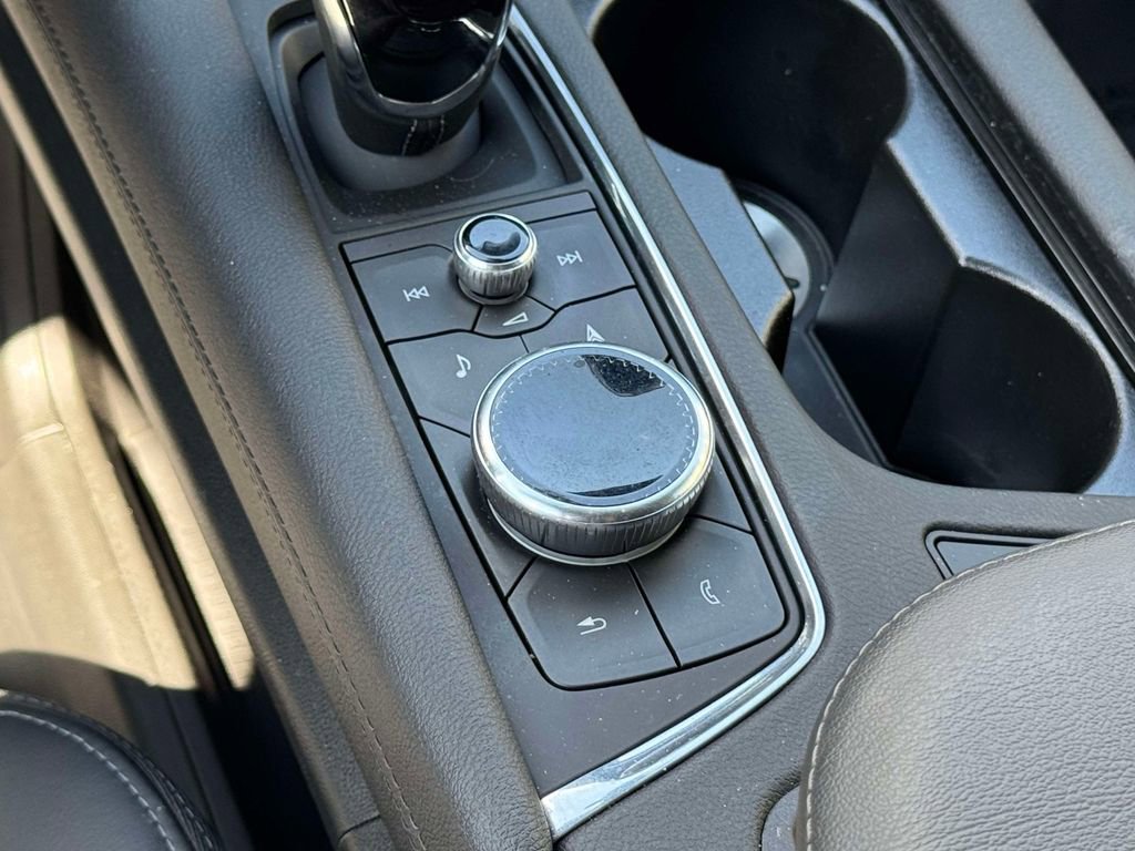 Used 2023 Cadillac XT6 Premium Luxury w/ Technology Package image 28