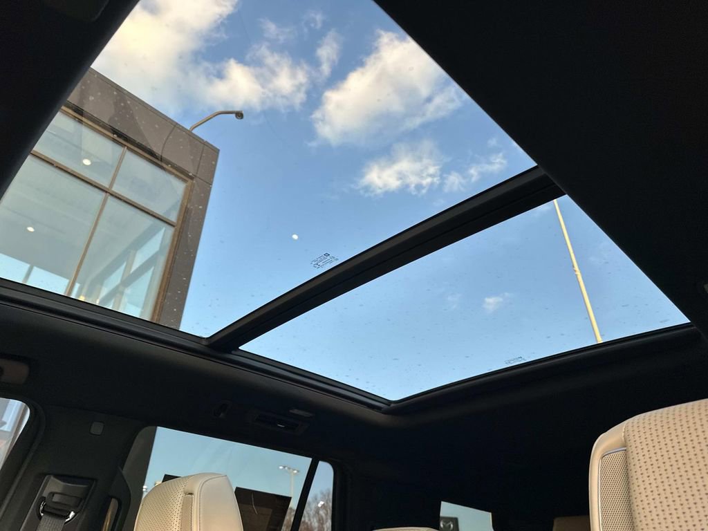 Used 2022 Cadillac Escalade Premium Luxury image 24