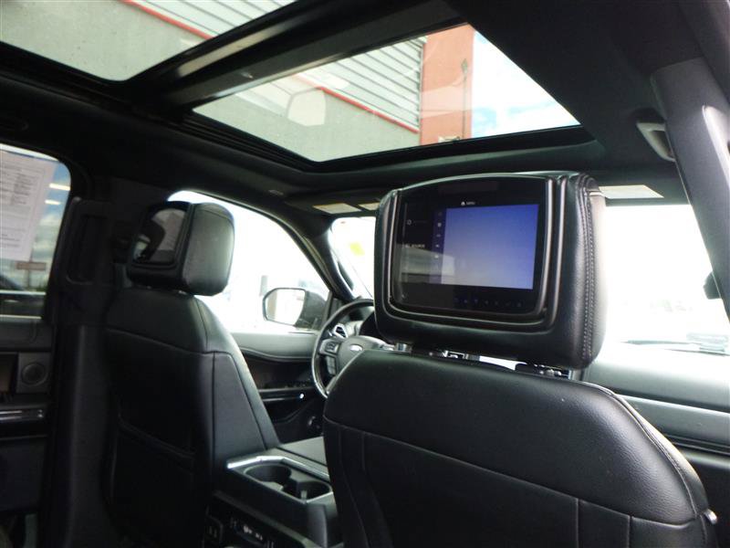 Used 2018 Ford Expedition Max Limited w/ Equipment Group 302A AWD/4WD image 11