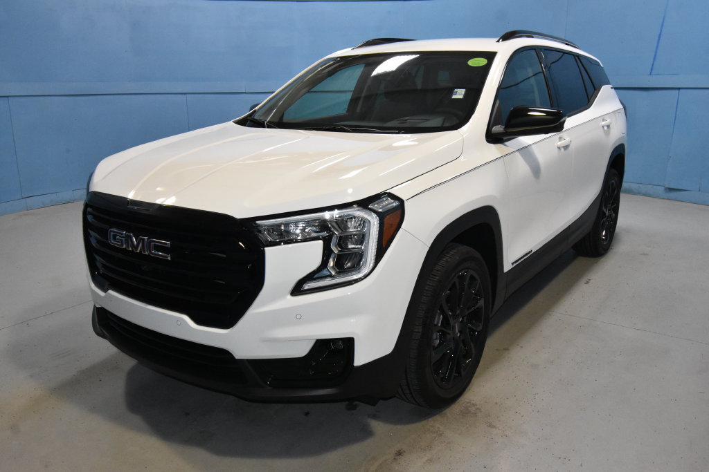 Used 2024 GMC Terrain SLT w/ Tech Package AWD/4WD image 26
