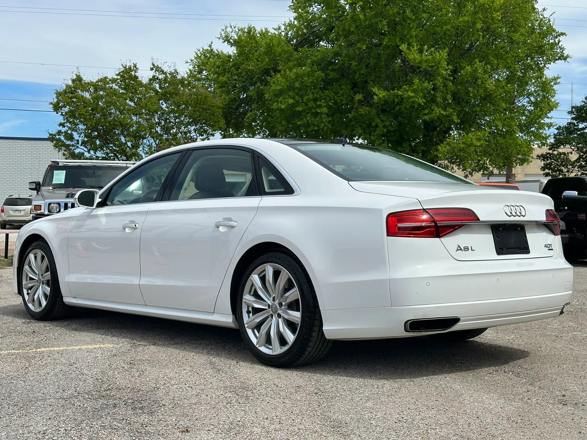 Used 2016 Audi A8 L 4.0T image 4