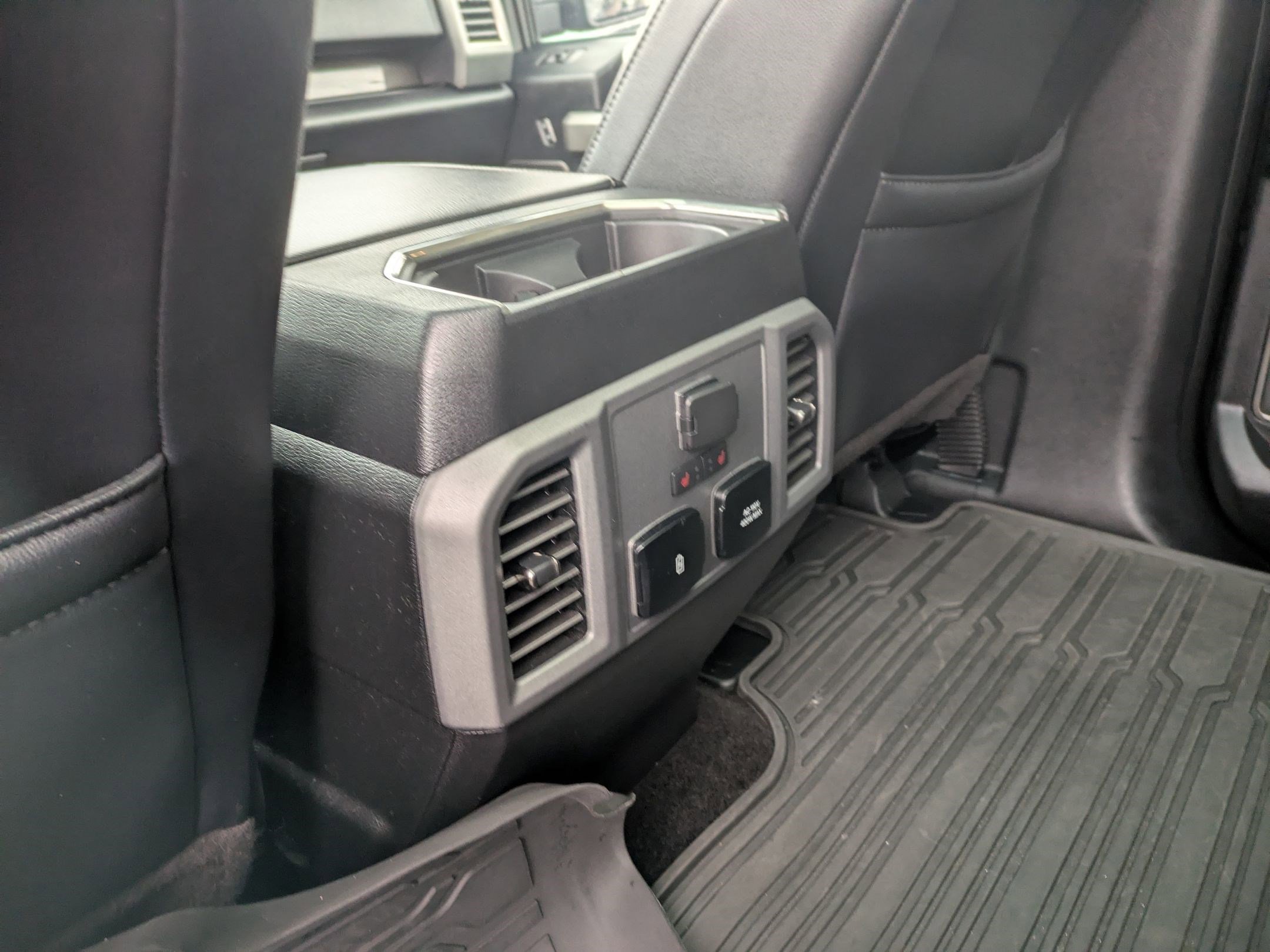 Used 2018 Ford F150 Raptor w/ Equipment Group 802A Luxury image 22