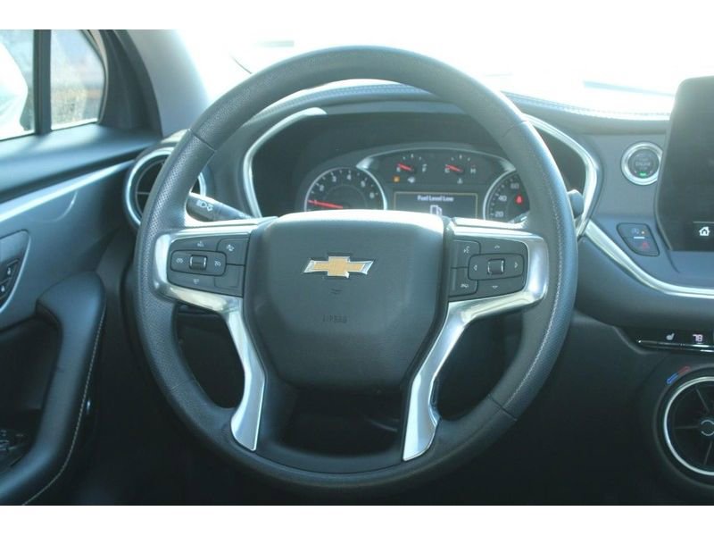 Used 2025 Chevrolet Blazer LT image 14