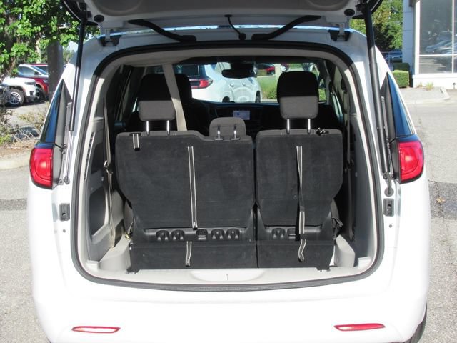 Certified 2023 Chrysler Voyager LX FWD image 34