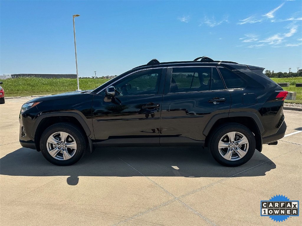 Used 2025 Toyota RAV4 XLE image 6