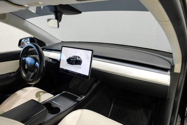 Used 2022 Tesla Model Y Performance AWD/4WD image 16
