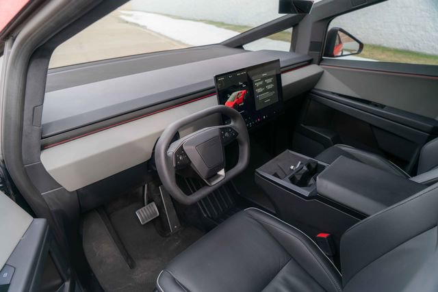Used 2025 Tesla Cybertruck AWD Crew Cab image 32