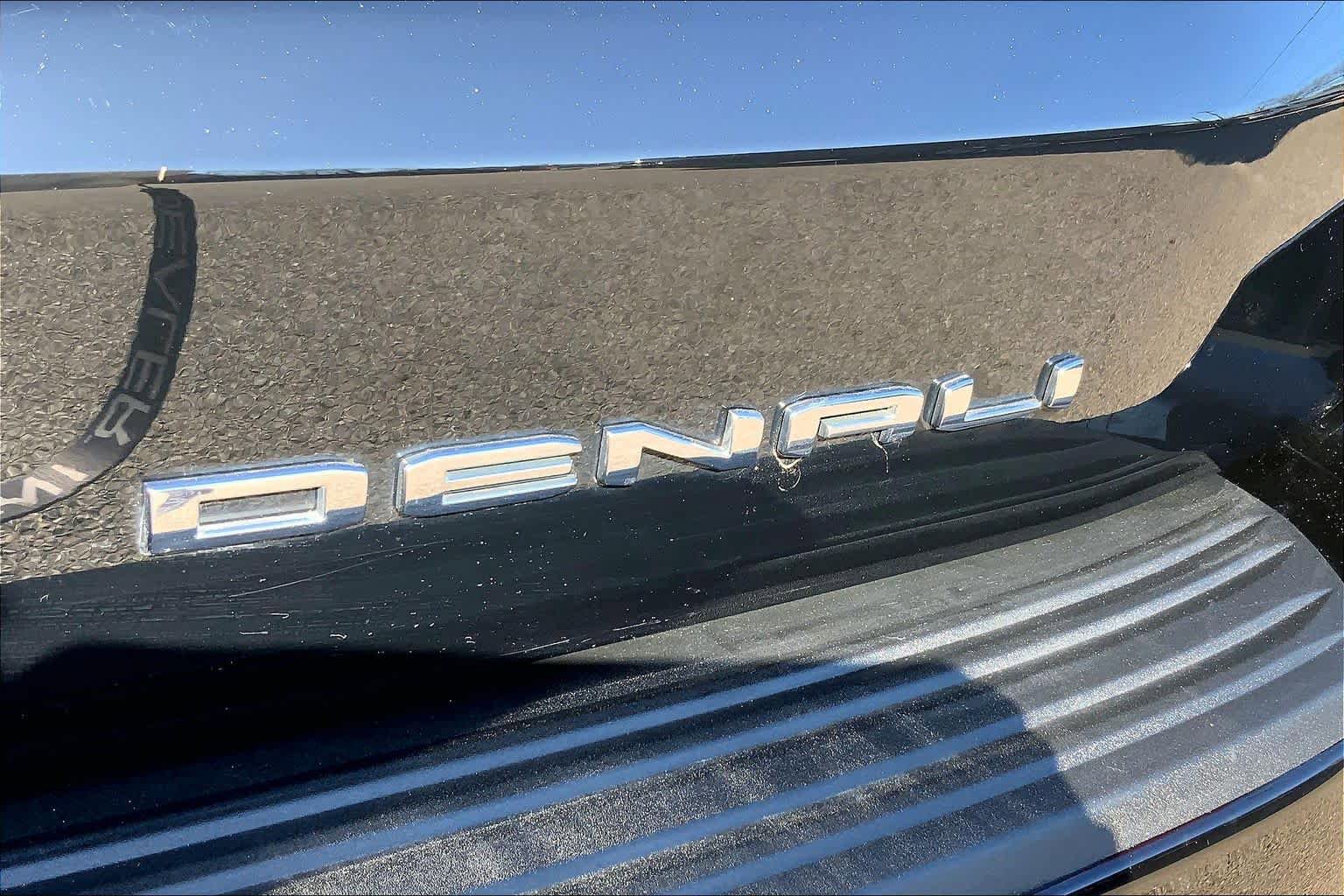 Used 2023 GMC Yukon Denali image 10