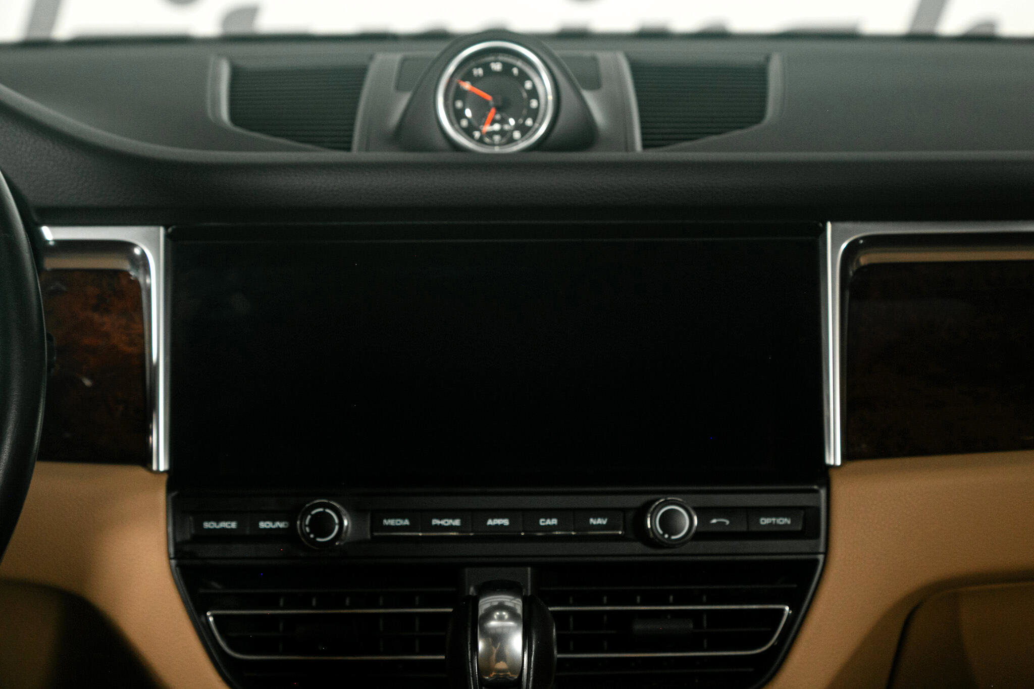 Used 2019 Porsche Macan w/ Premium Package Plus image 40