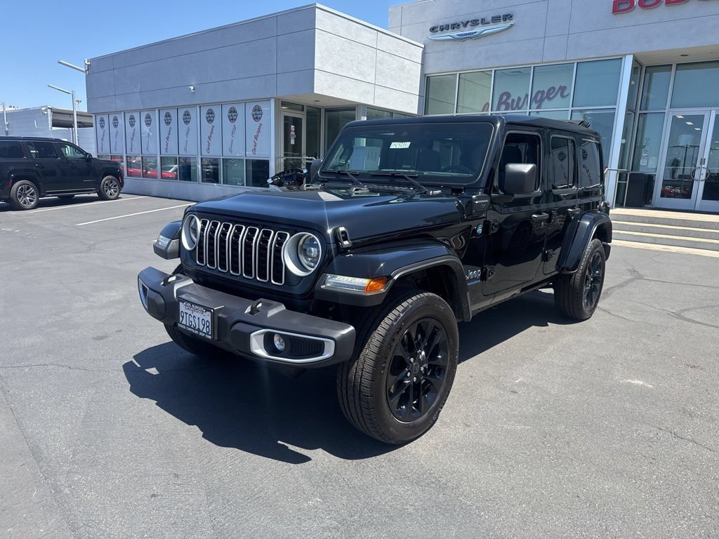 Certified 2025 Jeep Wrangler Unlimited Sahara w/ Safety Group AWD/4WD image 3