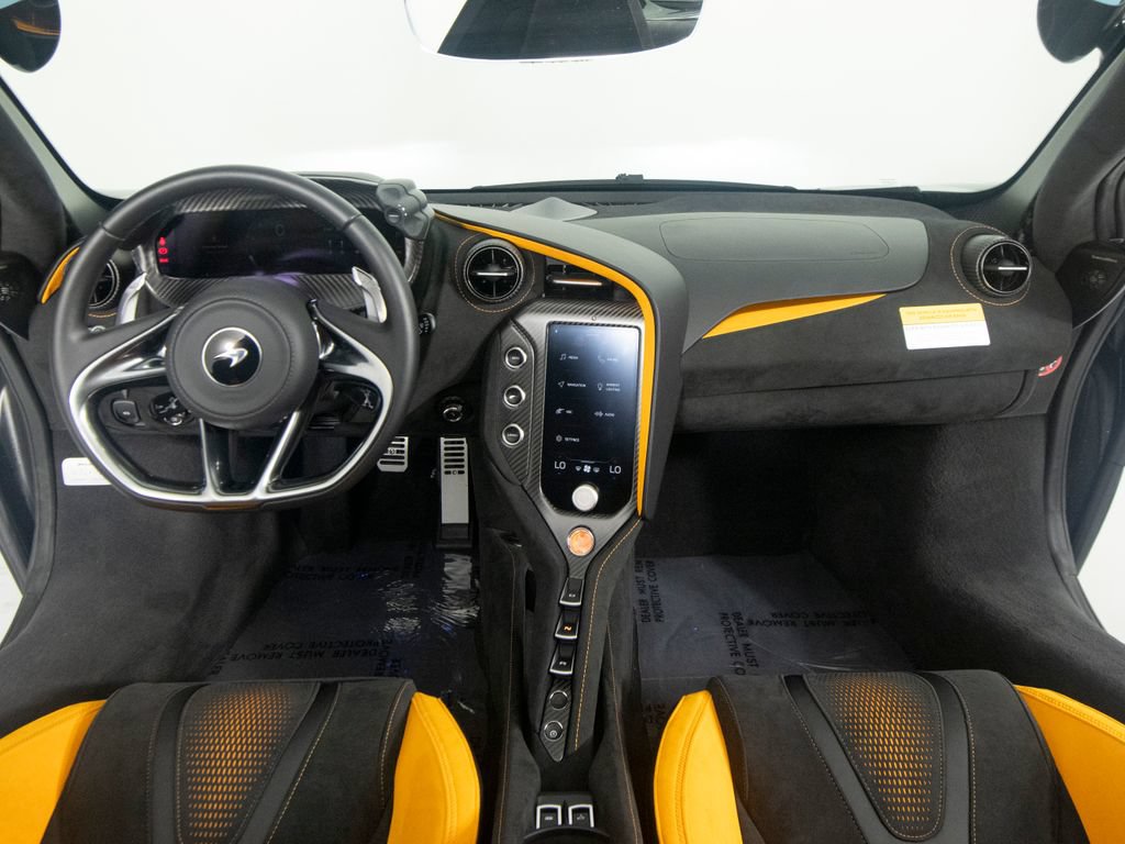 Used 2026 McLaren 750S Spider RWD image 32