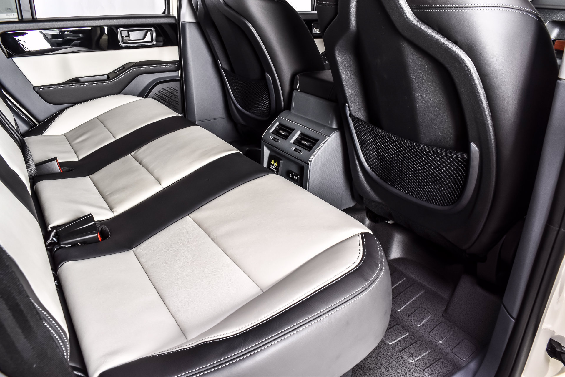 New 2026 INEOS Grenadier Station Wagon AWD/4WD image 19