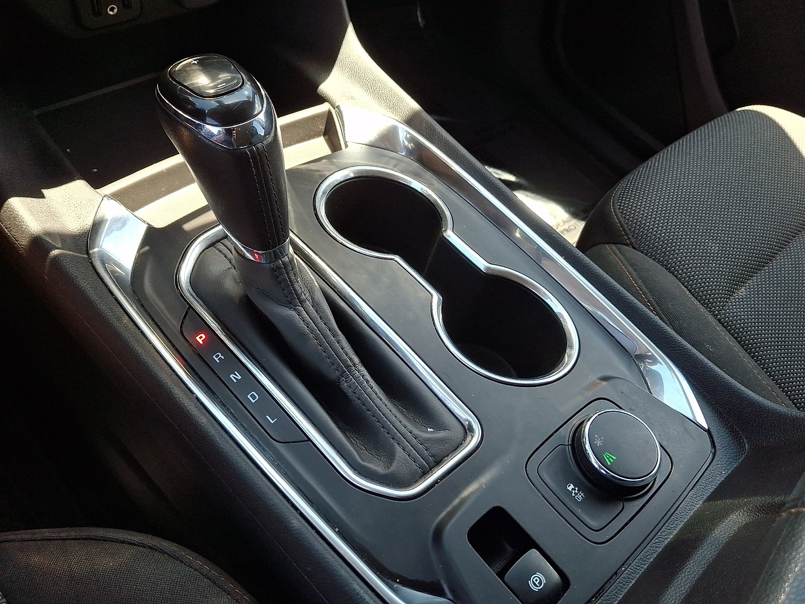 Used 2020 Chevrolet Traverse LT FWD image 15