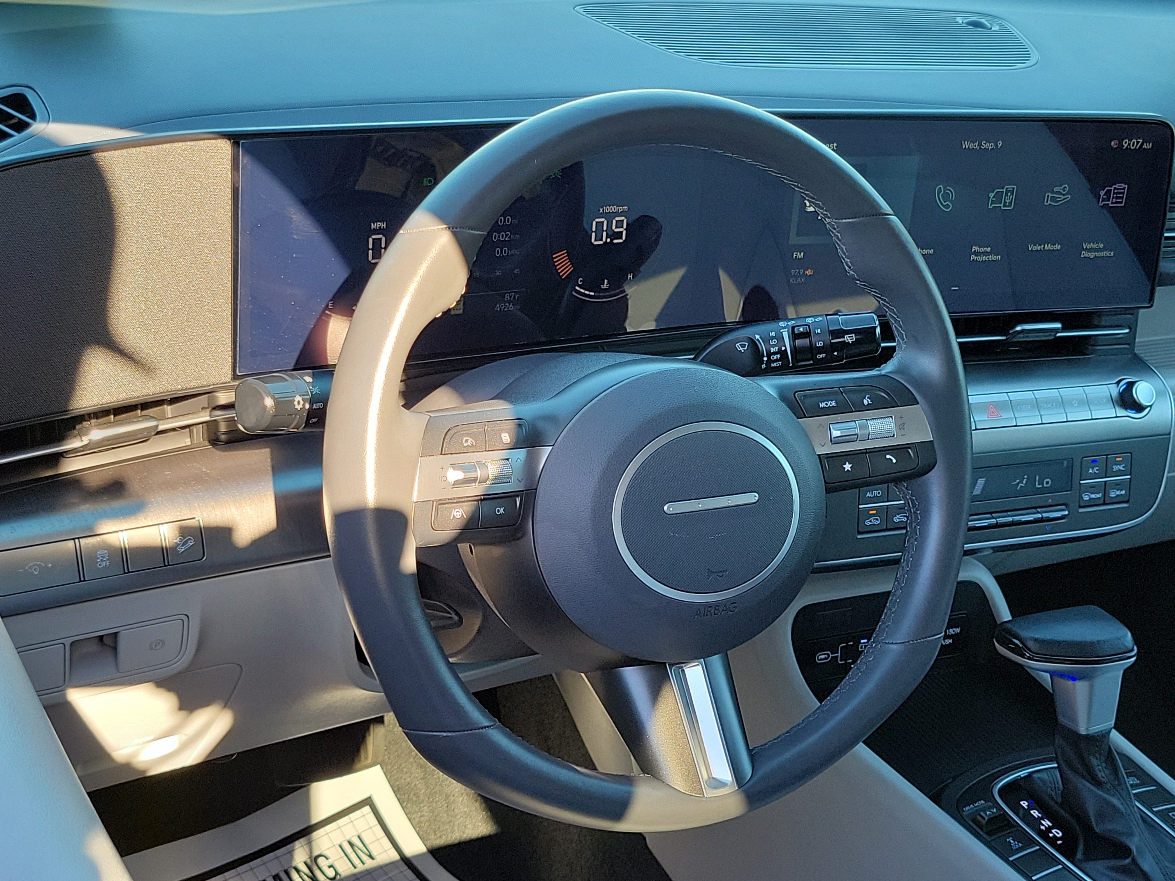 Certified 2025 Hyundai Kona SEL AWD/4WD image 10