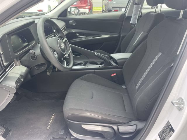 Certified 2024 Hyundai Elantra SE FWD image 14