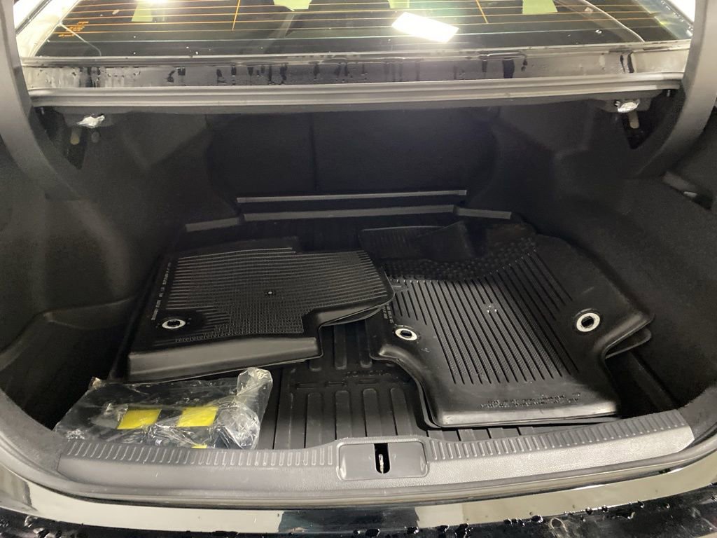 Used 2023 Toyota Crown XLE image 19