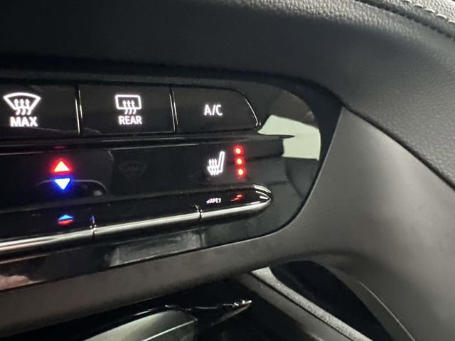 Used 2023 Buick Envision Essence image 44