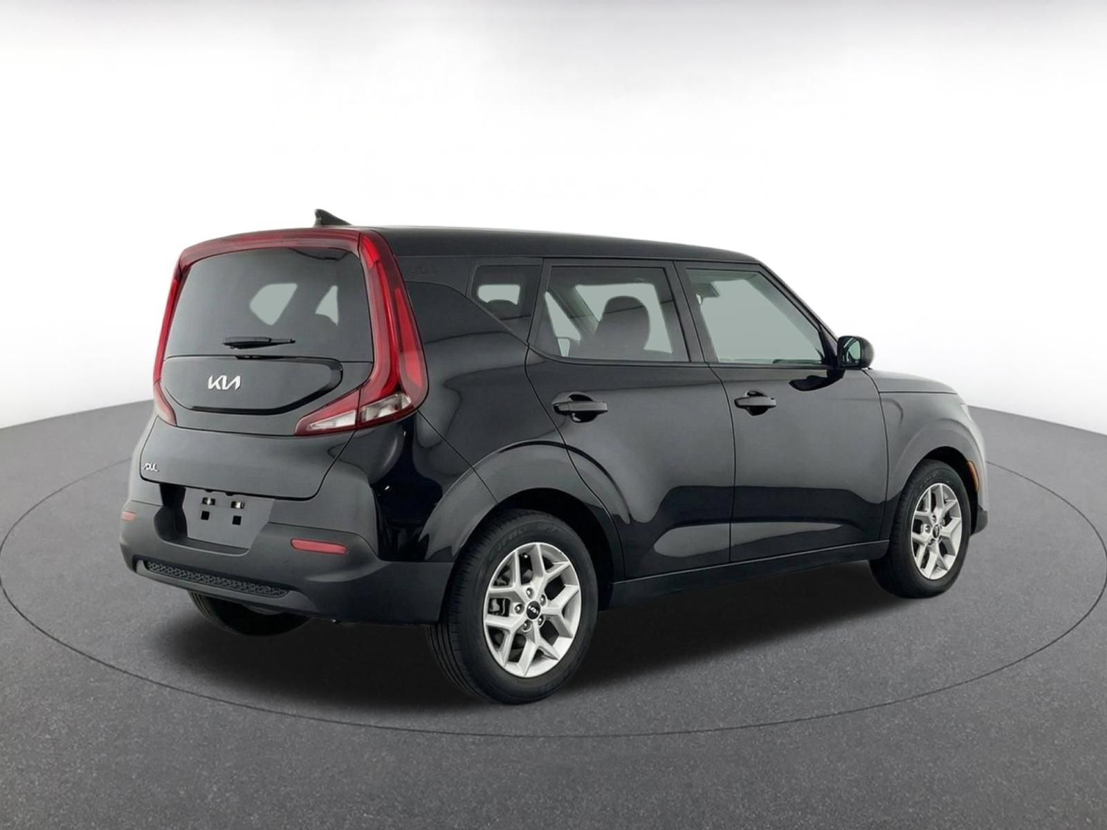 Used 2025 Kia Soul LX w/ LX Technology Package FWD image 10