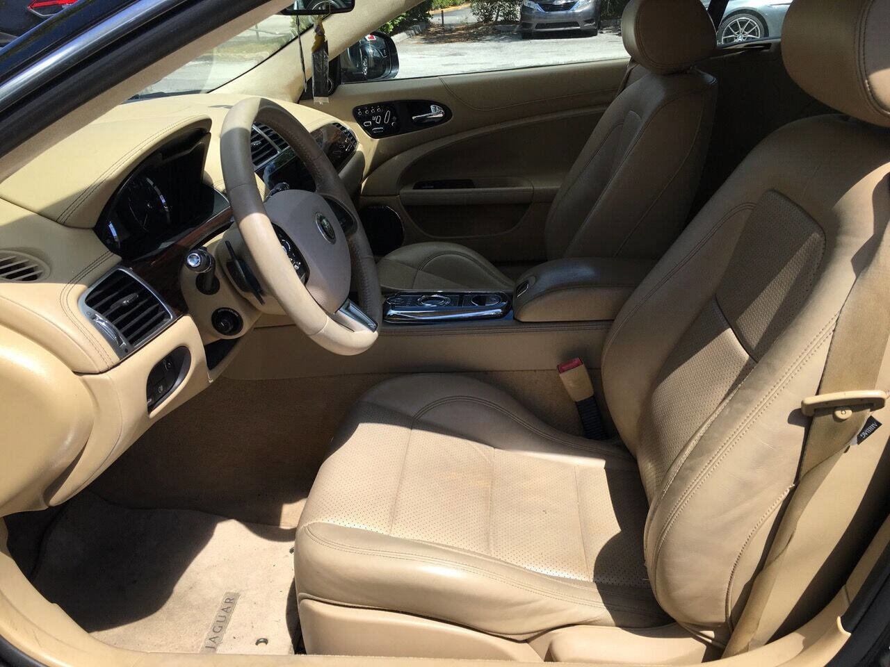 Used 2013 Jaguar XK Coupe RWD image 25