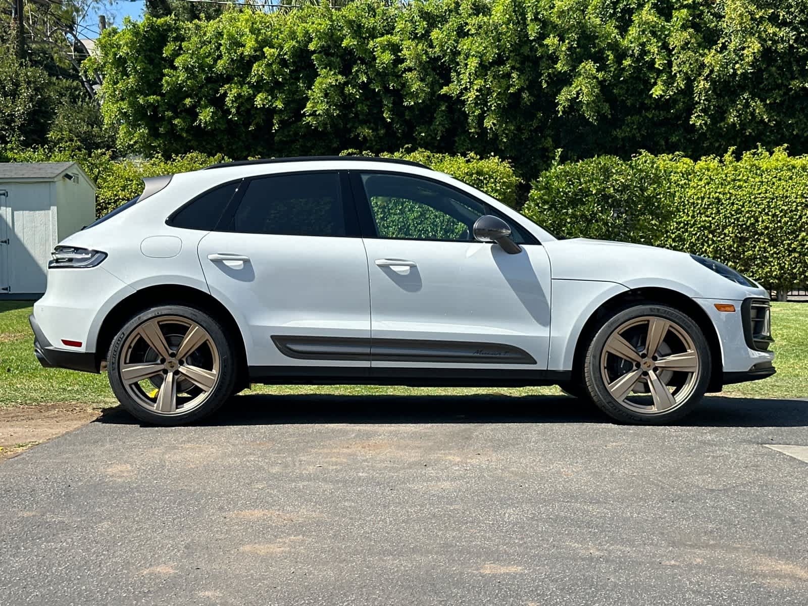 New 2026 Porsche Macan Turbo AWD/4WD image 9