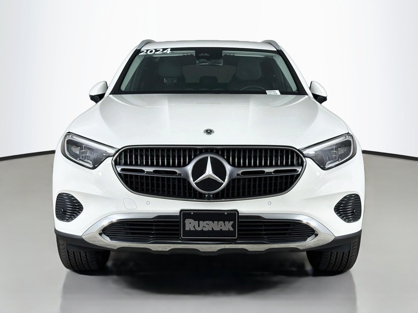 Used 2024 Mercedes-Benz GLC 300 4MATIC image 2