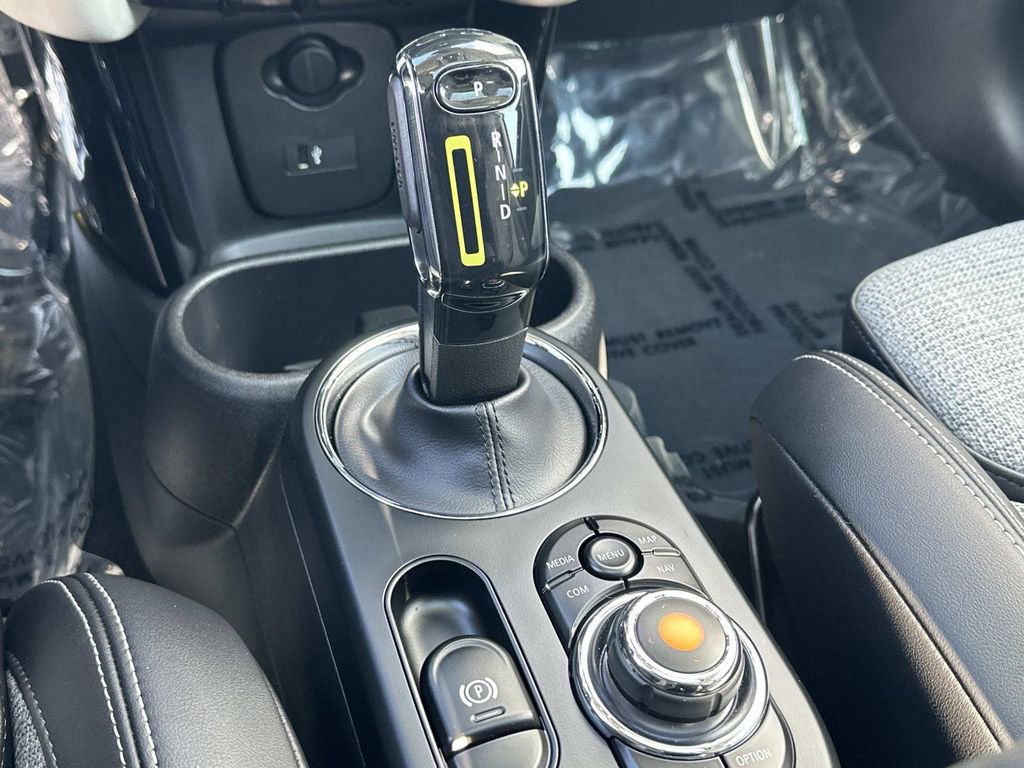 Used 2021 MINI Cooper SE w/ 6.5" Touchscreen Package image 14