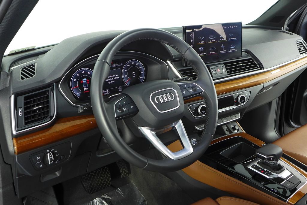Used 2023 Audi Q5 2.0T Premium Plus w/ Premium Plus Package AWD/4WD image 31