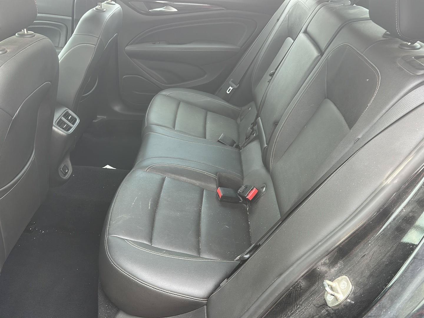 Used 2018 Buick Regal Essence FWD image 8